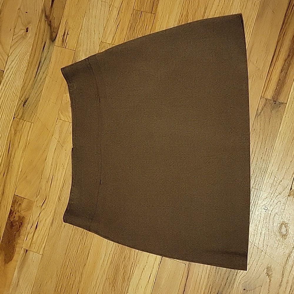 Limited Skirt (Size 6)